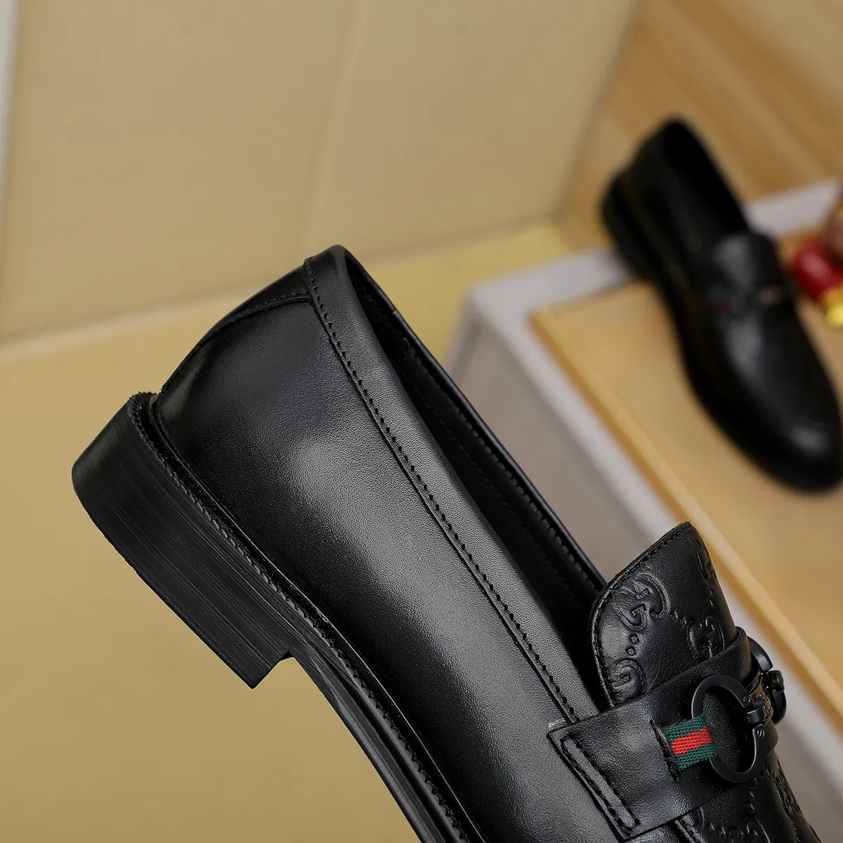 Men's shoes 💰460 💰💰Gucci official website men's business formal leather shoes update💥Hong Kong counters synchronize new styles💥completely one to one replica shipment👍zero difference in counter quality 0⃣️all made of imported first-layer cowhide on the outside with original hardware buckles➕water-dyed🐂leather lining production, color, code matching 39-44 (customized at 38.45.46)……